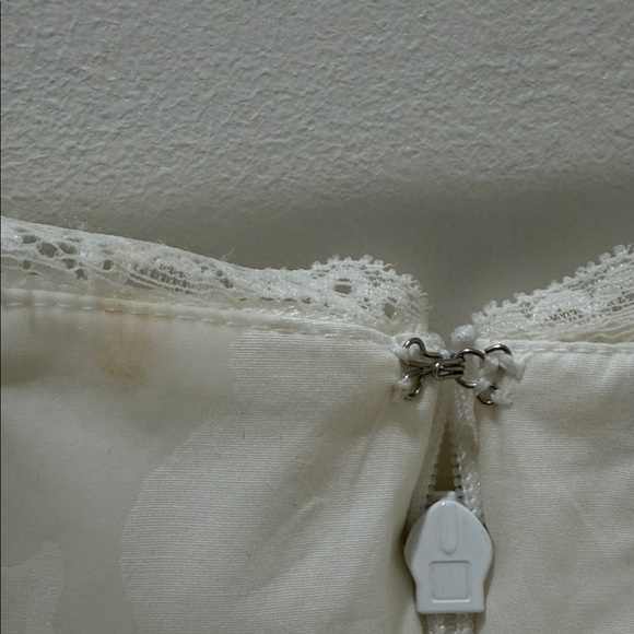 HOCB Ellerie White Cotton Flute Sleeve Mini Dress - Picture 7 of 10